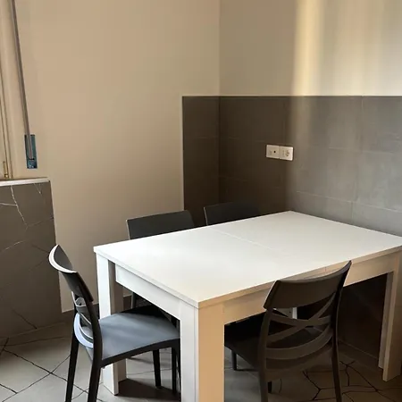 Apartment Joivy Spacious 3-bedroom Flat, Easy Access To Rome